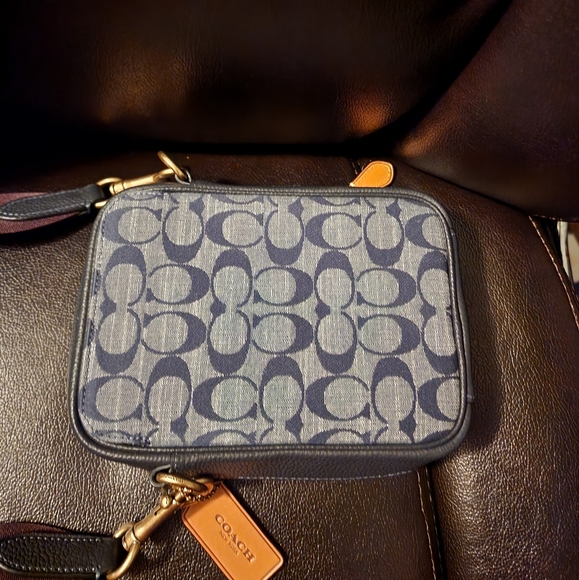 Coach Handbags - Coach bag